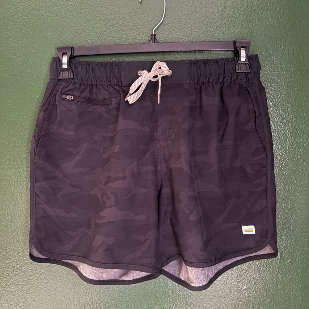 Vuori Hybrid Shorts